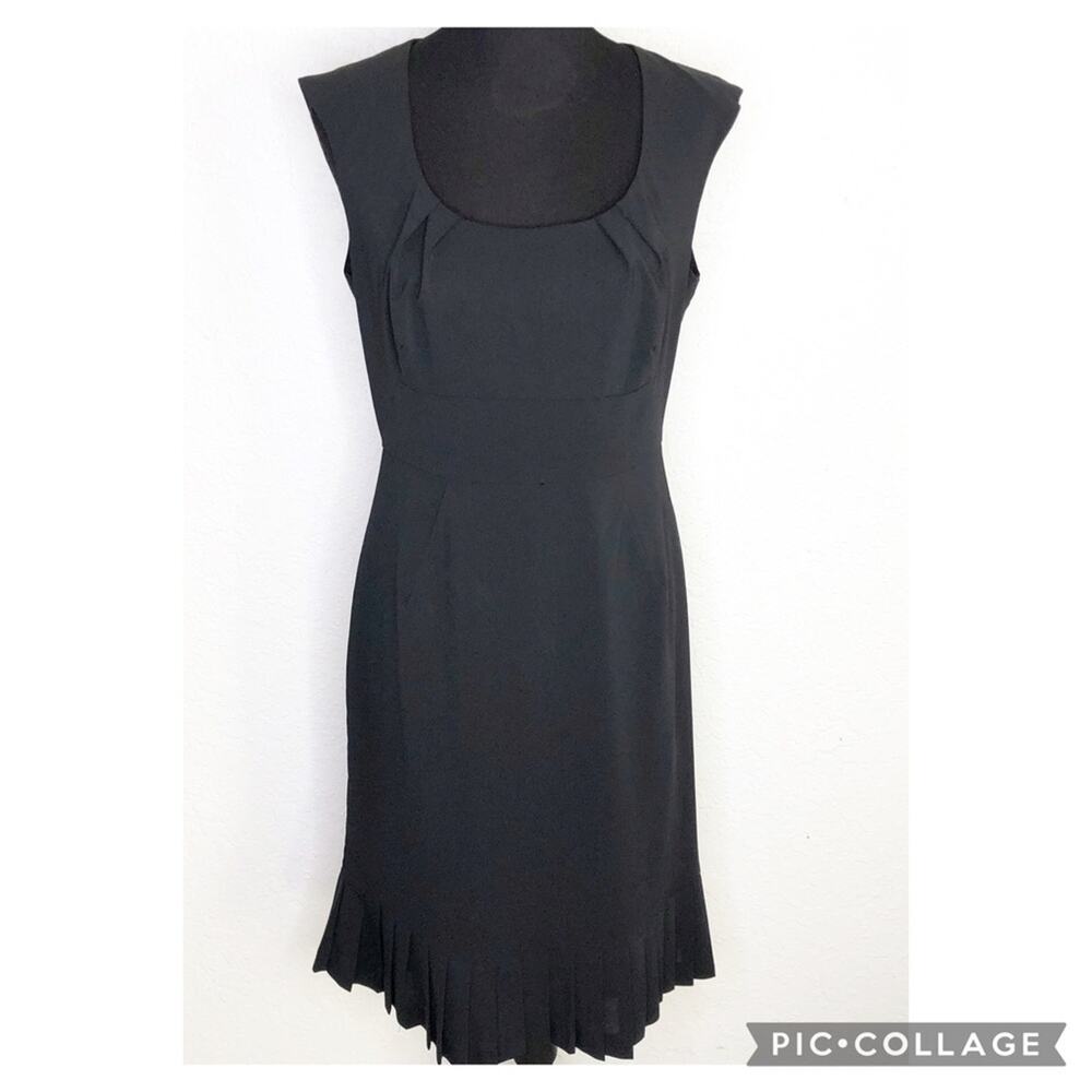 WHBM black scoop neck cap sleeve pleated hem midi dress size 8